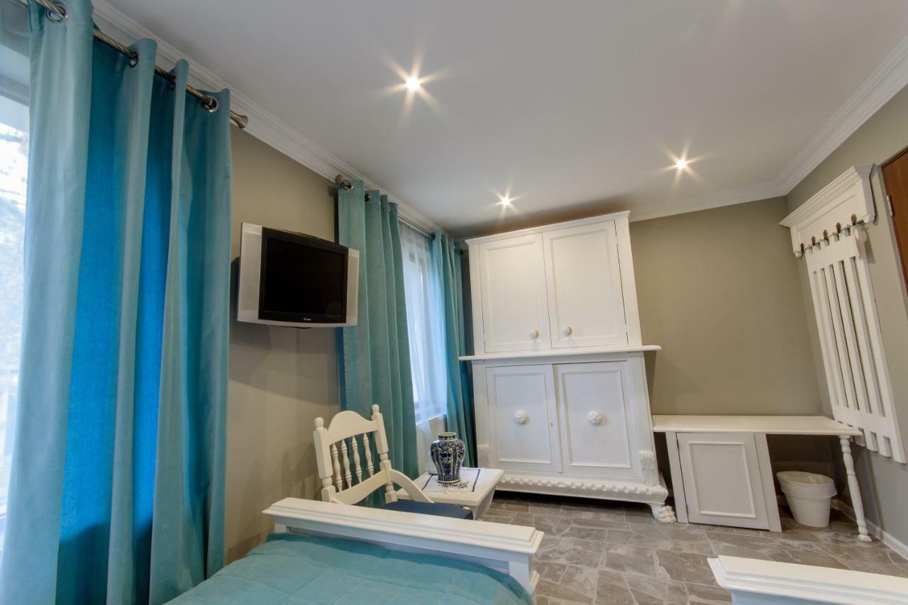 Williams House Hotel Hunedoara Ngoại thất bức ảnh